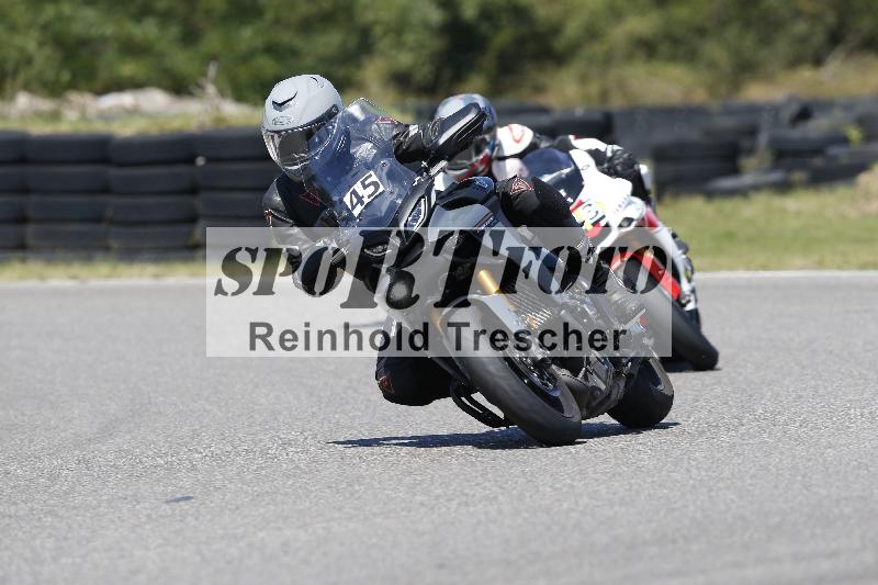 /Archiv-2025/48 25.08.2025 Cornu Master School ADR/blau-bleu/45